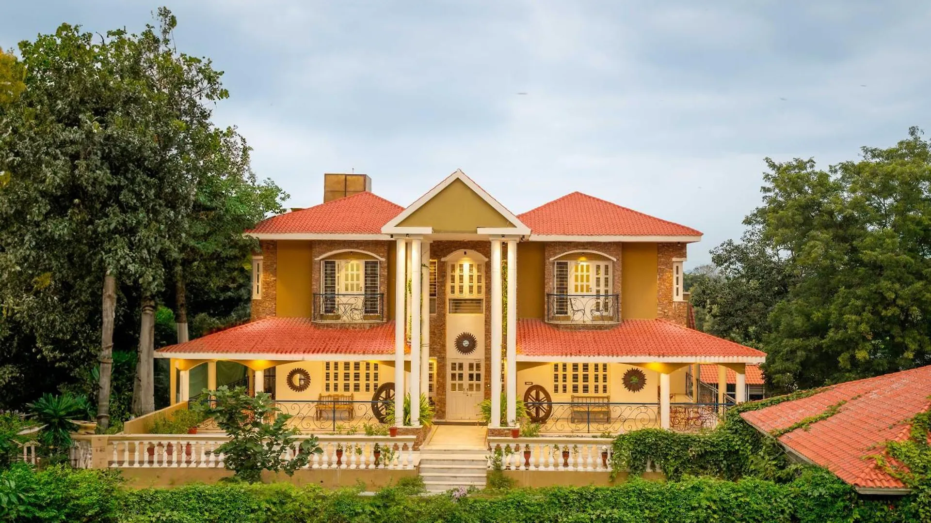 *****  Amaatra Resorts Udaipur India